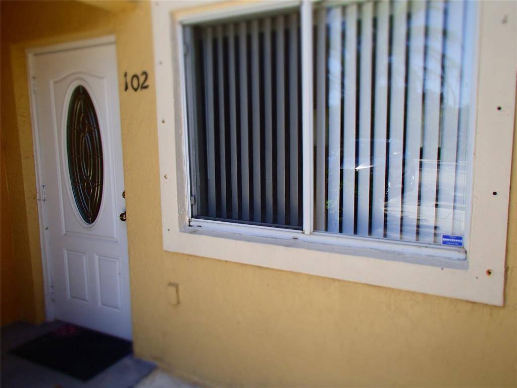 Pembroke Pines, FL 33024,7820 NW 7th St #102