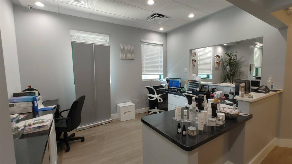Coral Springs, FL 33071,12462 W Atlantic Blvd