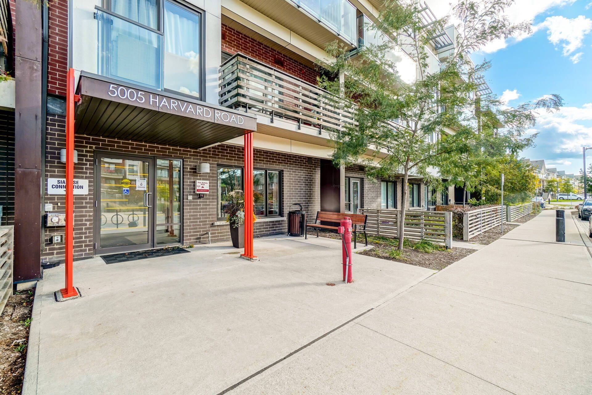 Mississauga, ON L5M 0W5,5005 Harvard RD #207