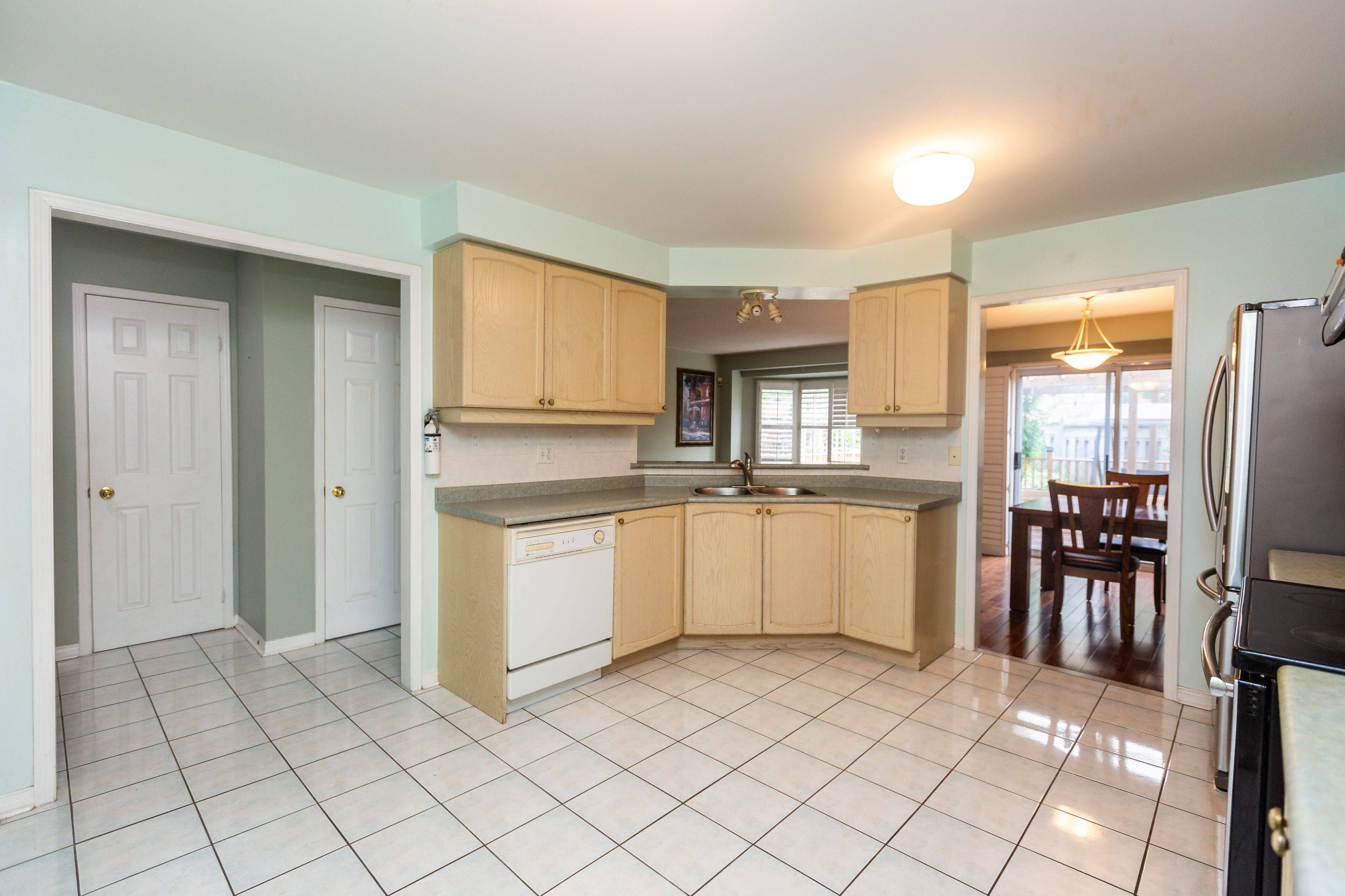 Mississauga, ON L5M 5T7,5722 Greensboro DR
