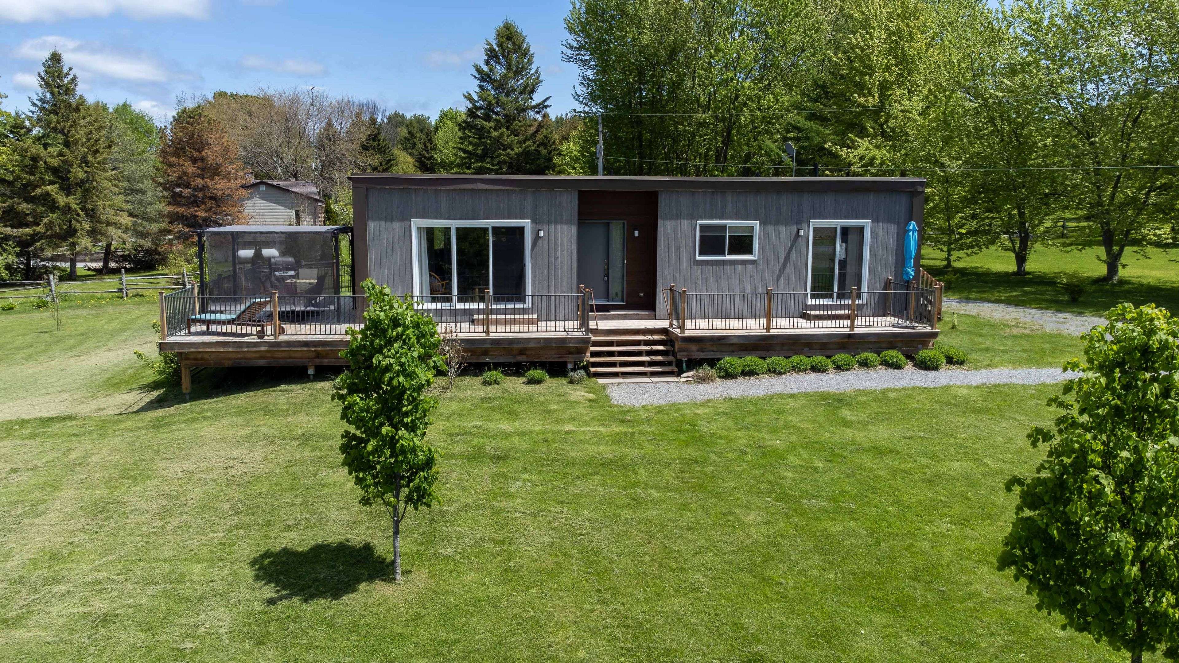 Prince Edward County, ON K0K 2T0,326 Cressy Bayside RD