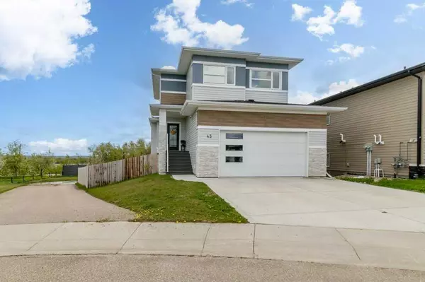 43 Victor Close, Sylvan Lake, AB T4S 0P4