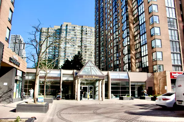 285 Enfield PL #1410, Mississauga, ON L5B 3Y6