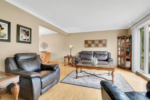 South Stormont, ON K0C 1M0,11 Ault DR