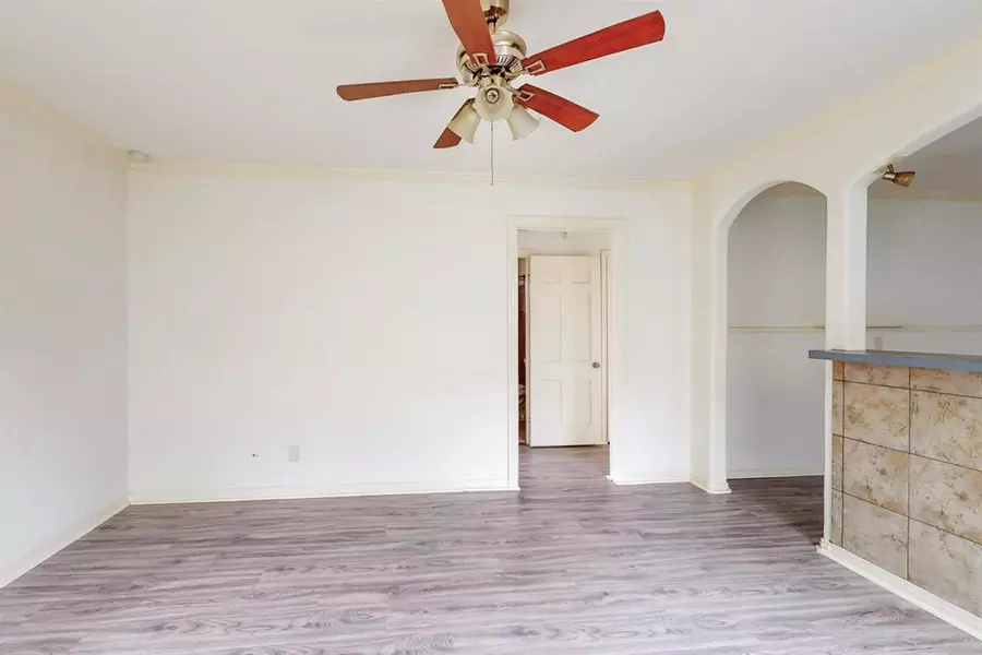1203 Harrington Avenue, Fort Worth, TX 76164