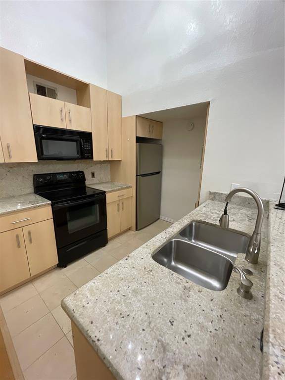 Dallas, TX 75240,13215 Emily Road #2203