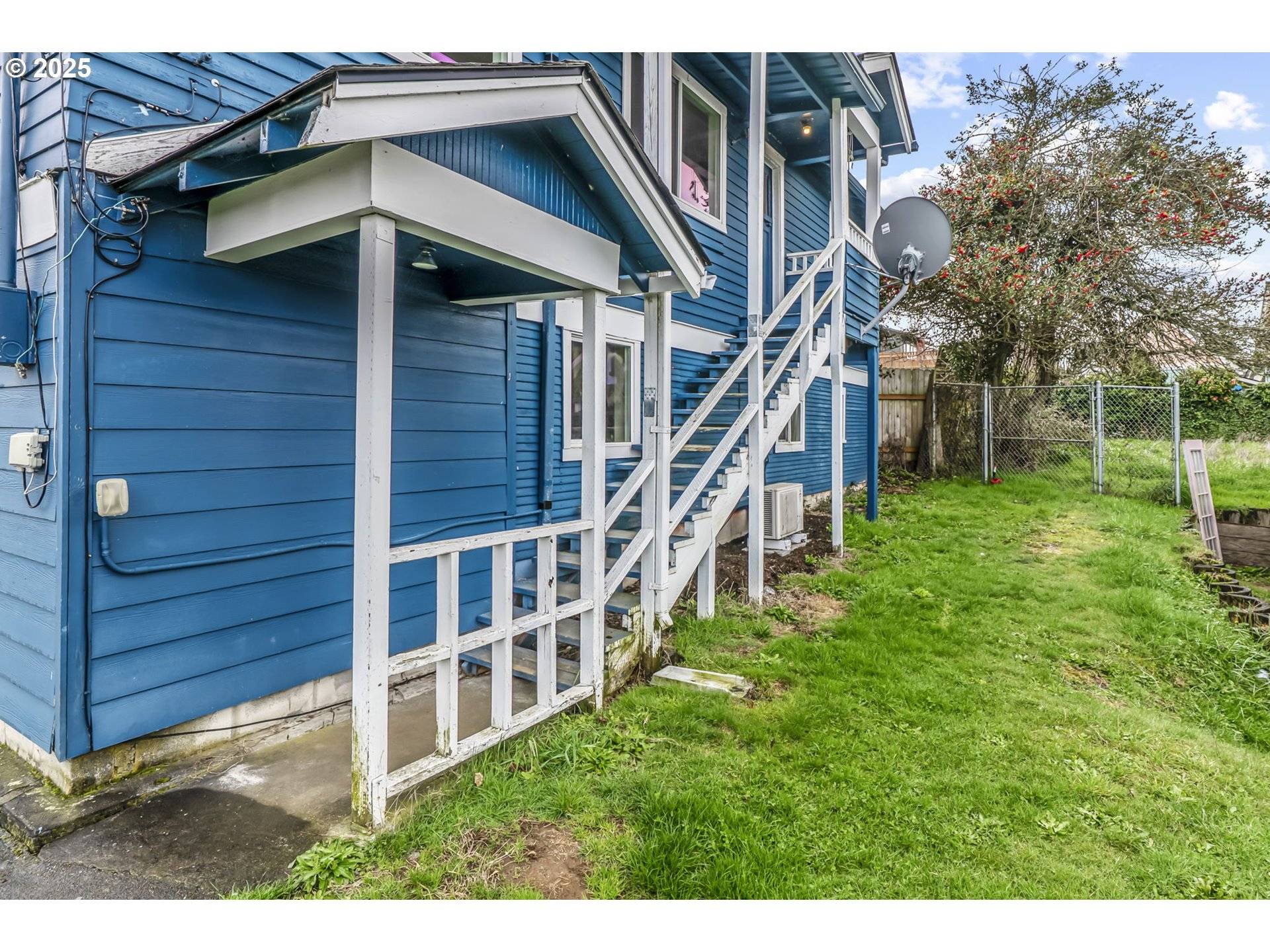 Cathlamet, WA 98612,160 MAPLE ST