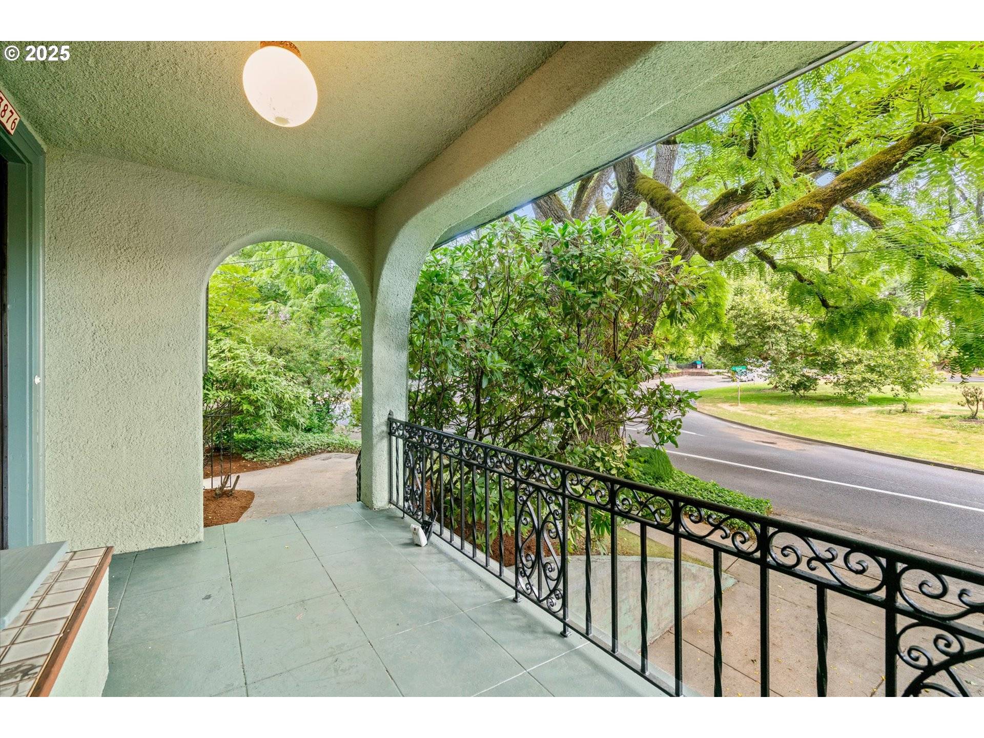 Portland, OR 97232,3876 NE GLISAN ST