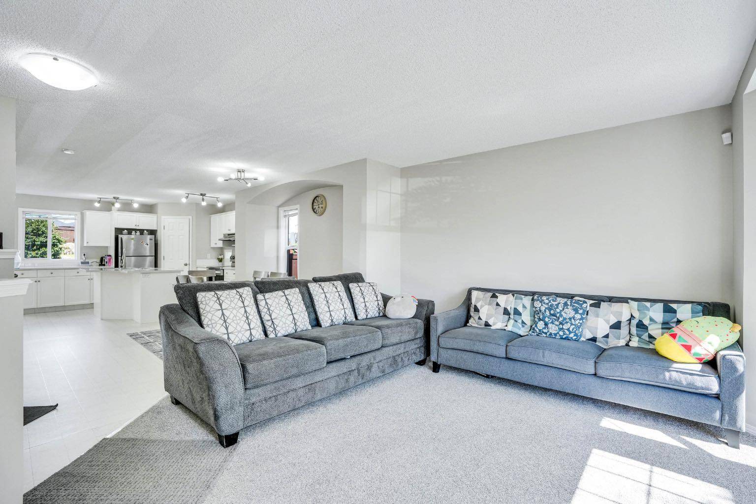 Calgary, AB T3J4S3,149 Taravista ST Northeast