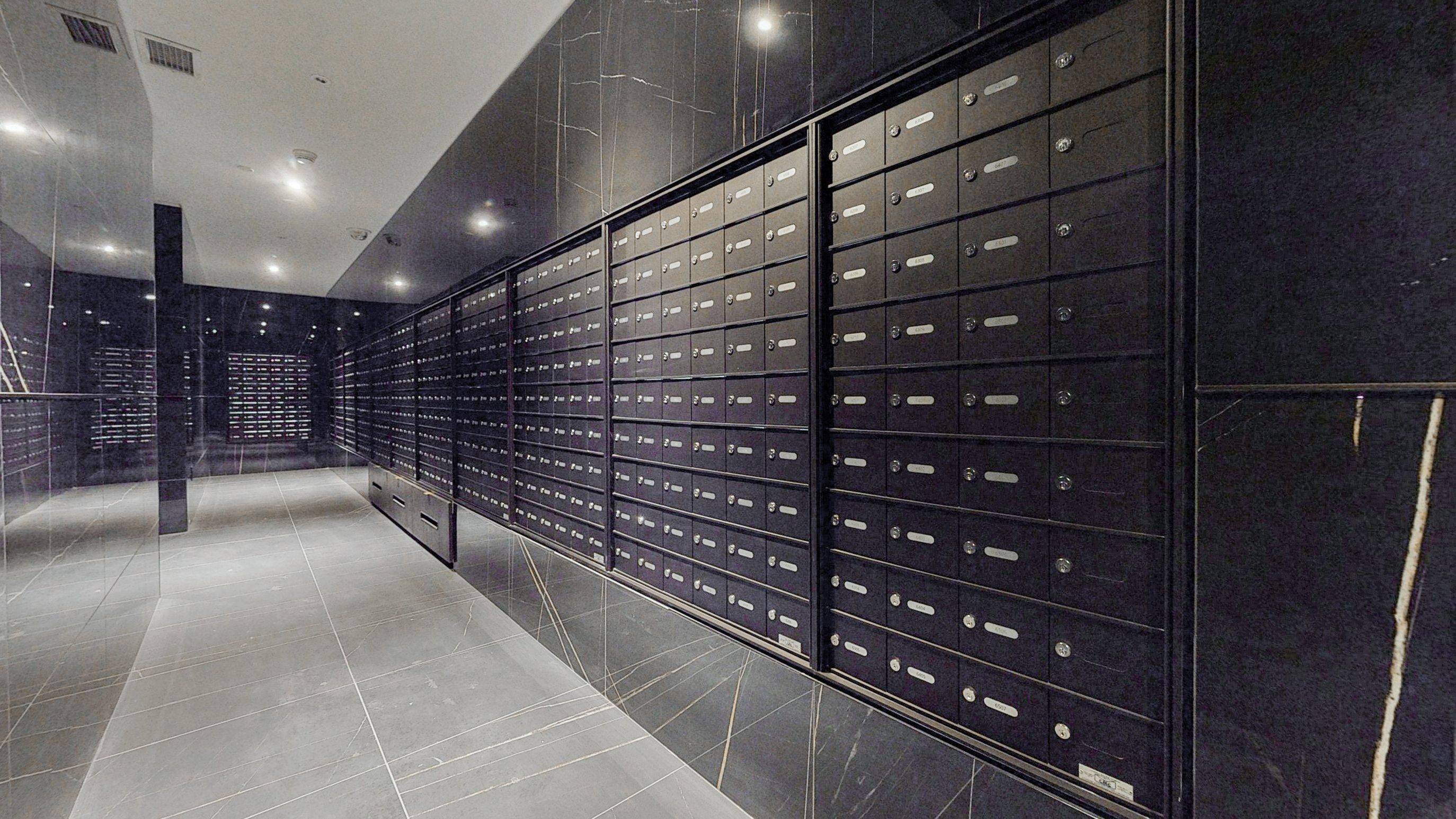 Toronto C02, ON M4W 0B7,11 Yorkville AVE #2112