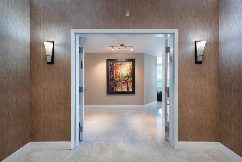 3101 S Ocean Dr #905, Hollywood, FL 33019