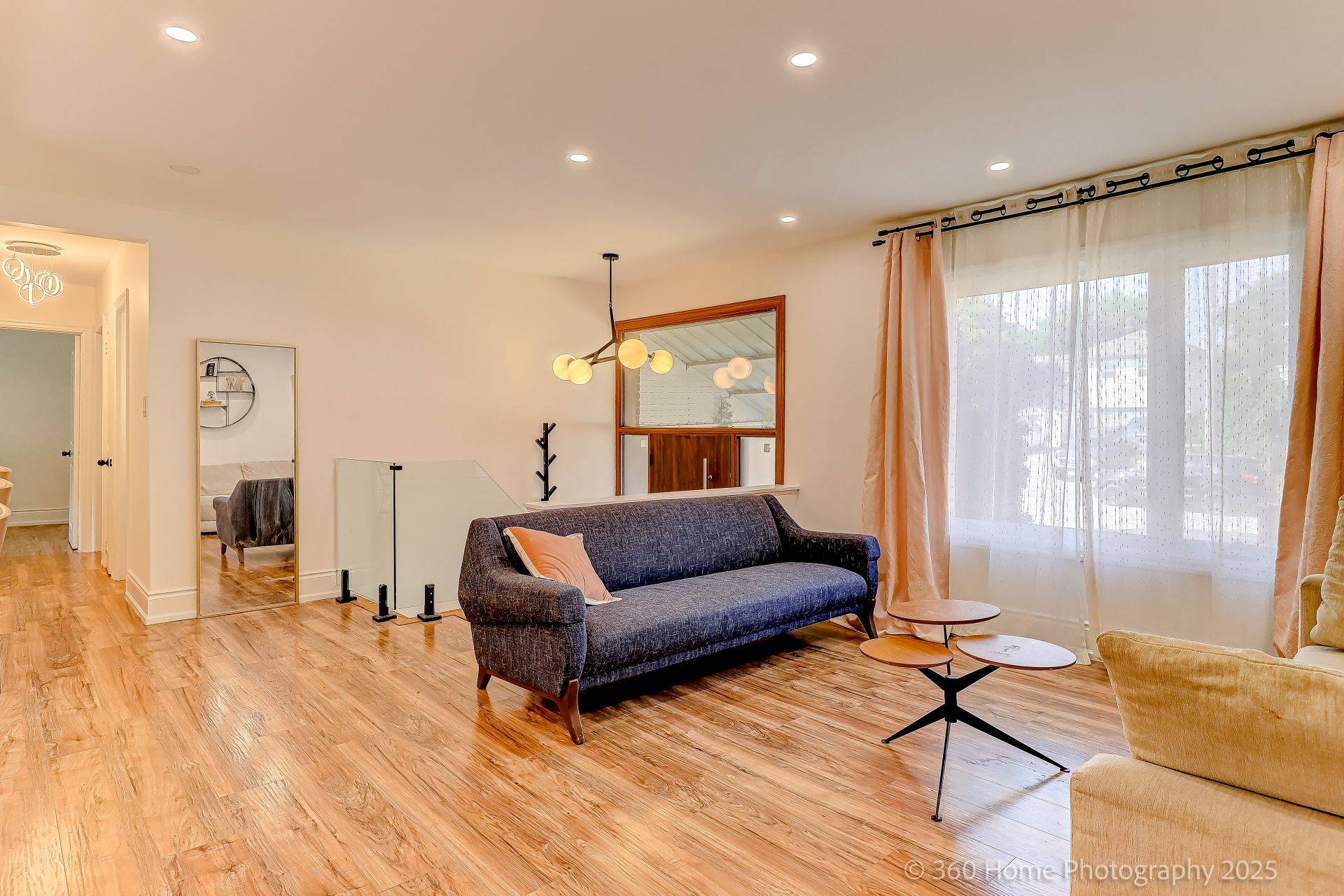 Oakville, ON L6L 4X4,568 Weir AVE