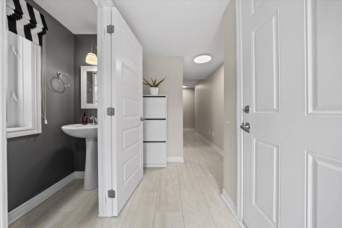 Stittsville - Munster - Richmond, ON K2S 0N8,240 Cayman RD
