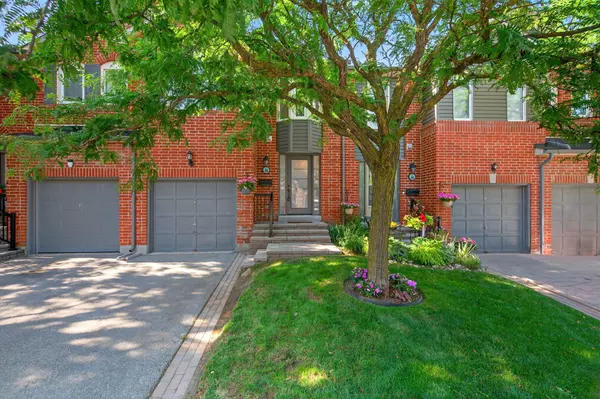 48 Beaumont PL, Vaughan, ON L4J 4X2