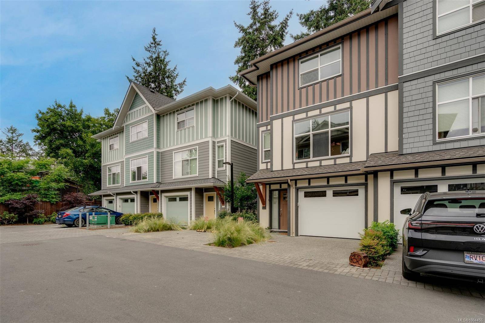 1027 College St W #16, Duncan, BC V9L 2E8
