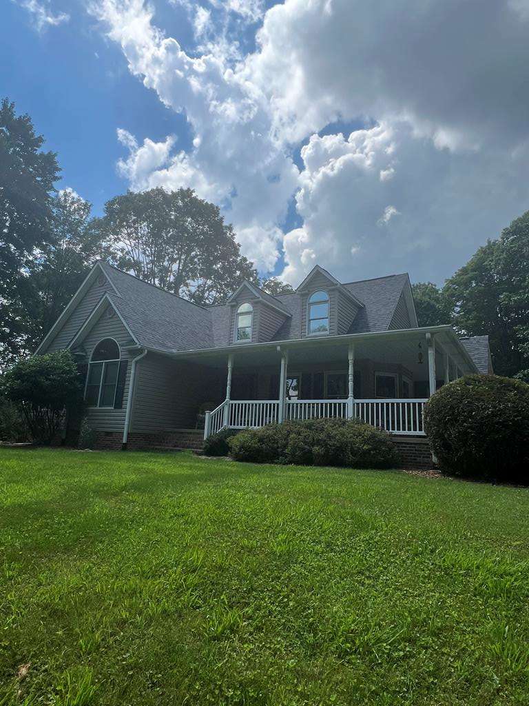 23340 Beech Mountain Rd, Damascus, VA 24236