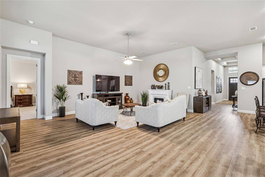 Mansfield, TX 76063,810 Brenda Drive