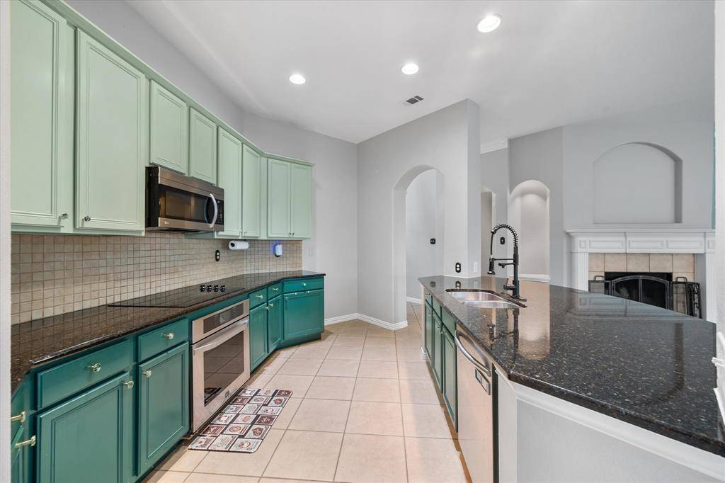 Arlington, TX 76002,7701 Labrador Drive