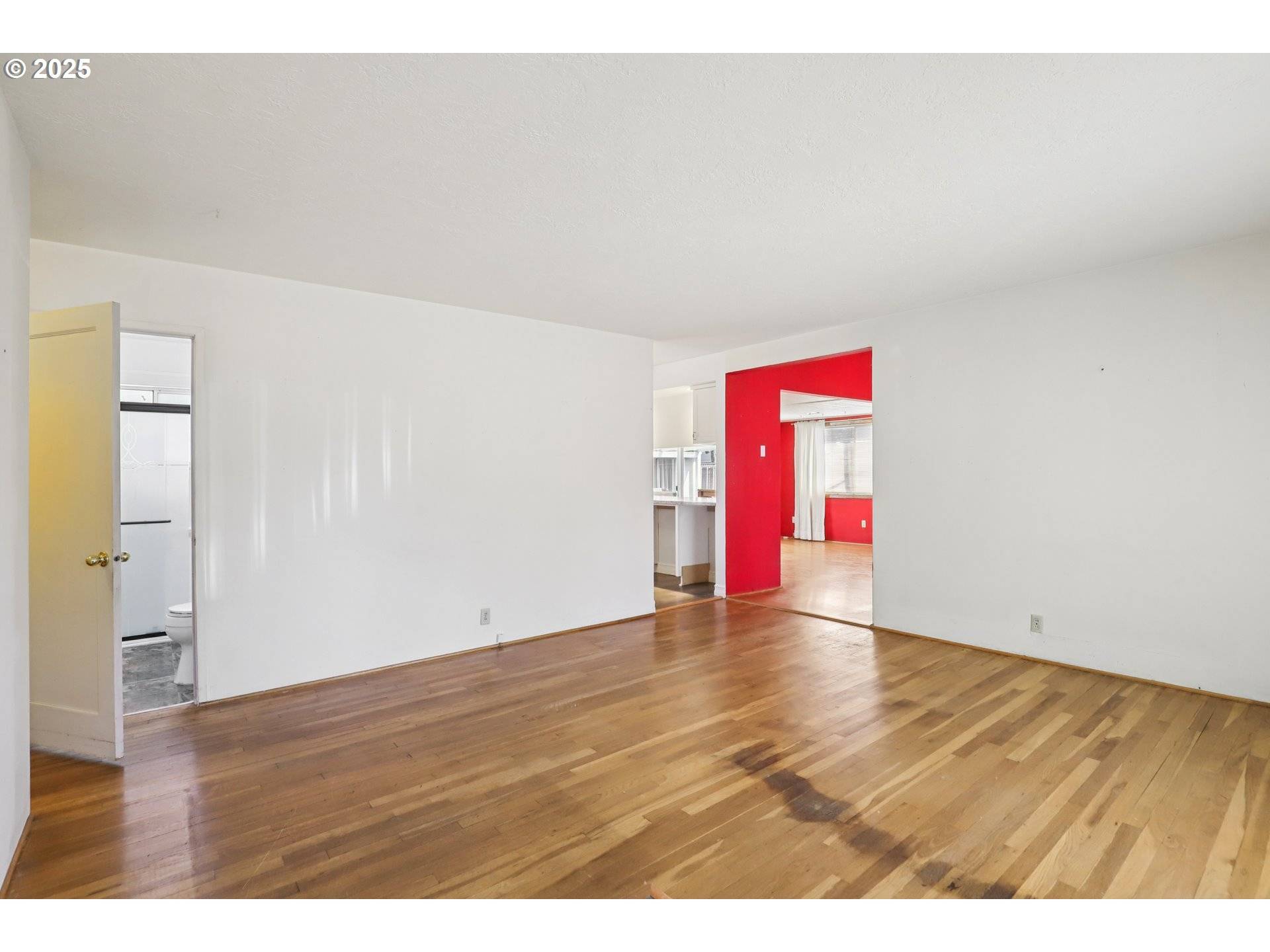 Gladstone, OR 97027,360 W HEREFORD ST