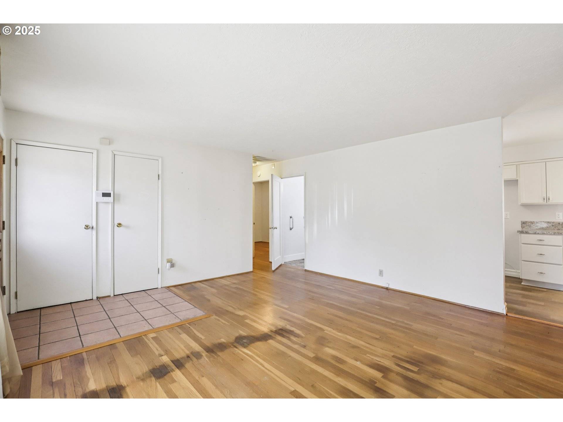 Gladstone, OR 97027,360 W HEREFORD ST