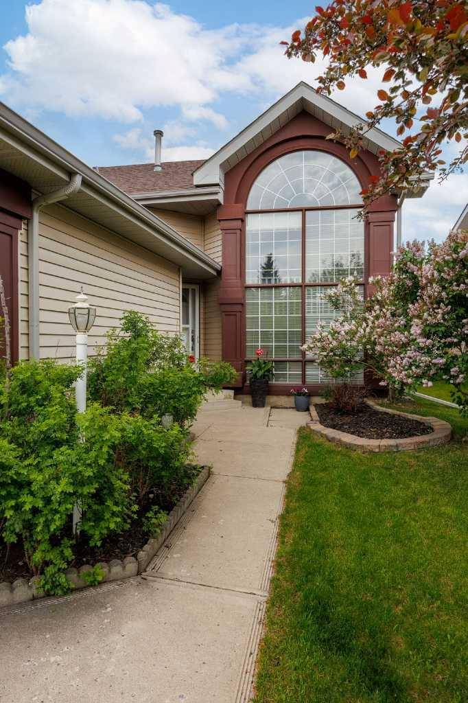 Calgary, AB T3G 3X7,8 Citadel DR NW