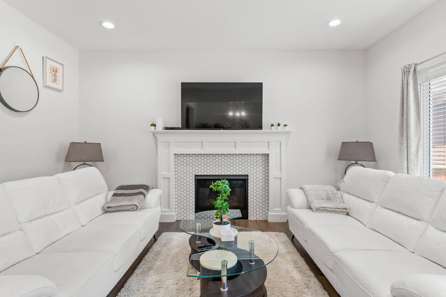 Airdrie, AB T4B 5A7,464 Bayview WAY SW