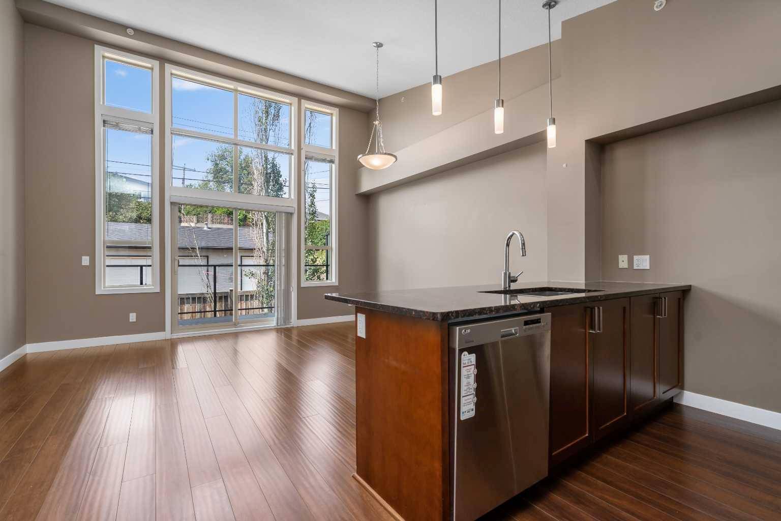Calgary, AB T2E7M3,4303 1 ST NE #409