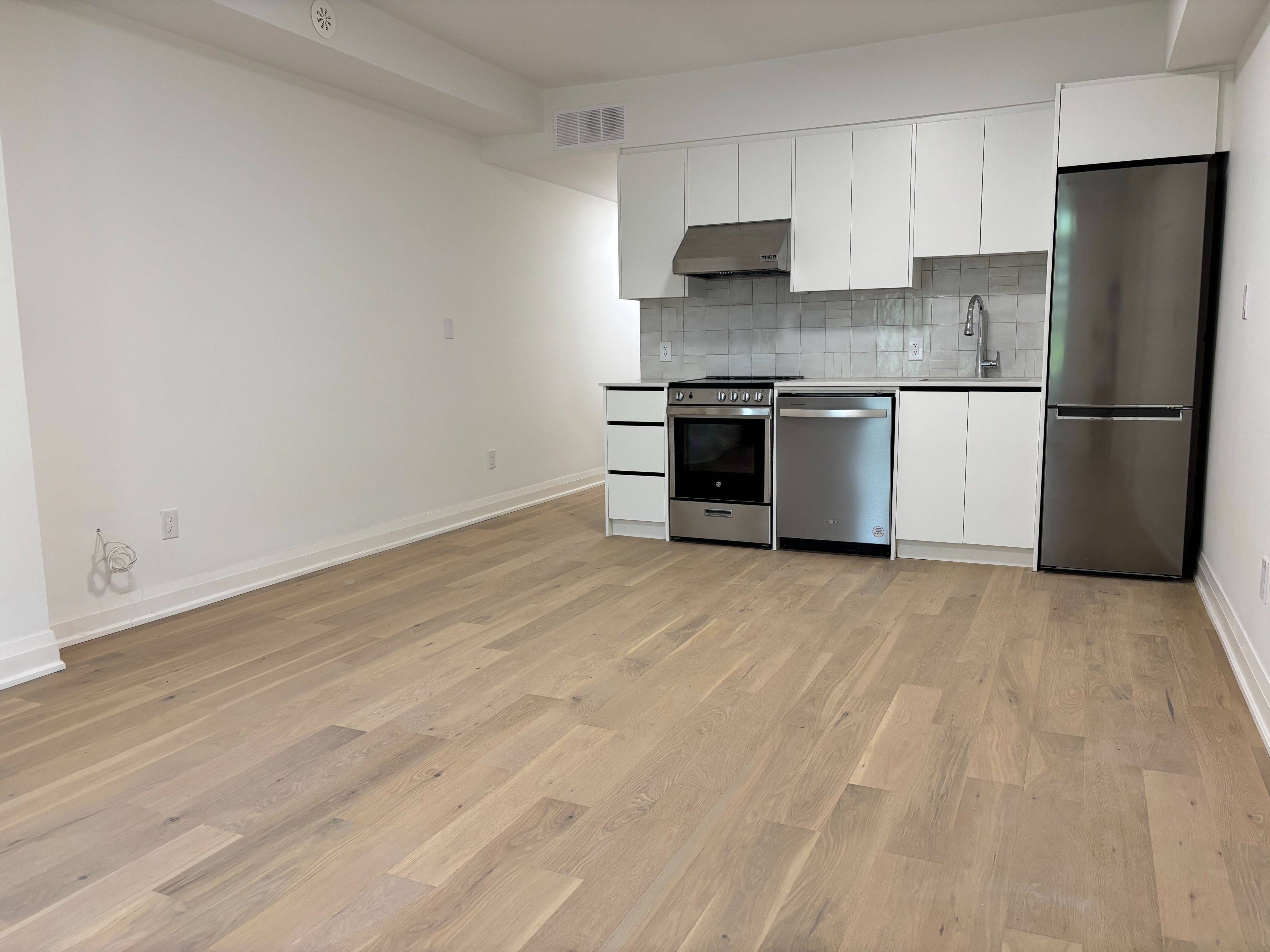 Toronto C01, ON M6G 3T3,475 Ossington AVE #Main Floor