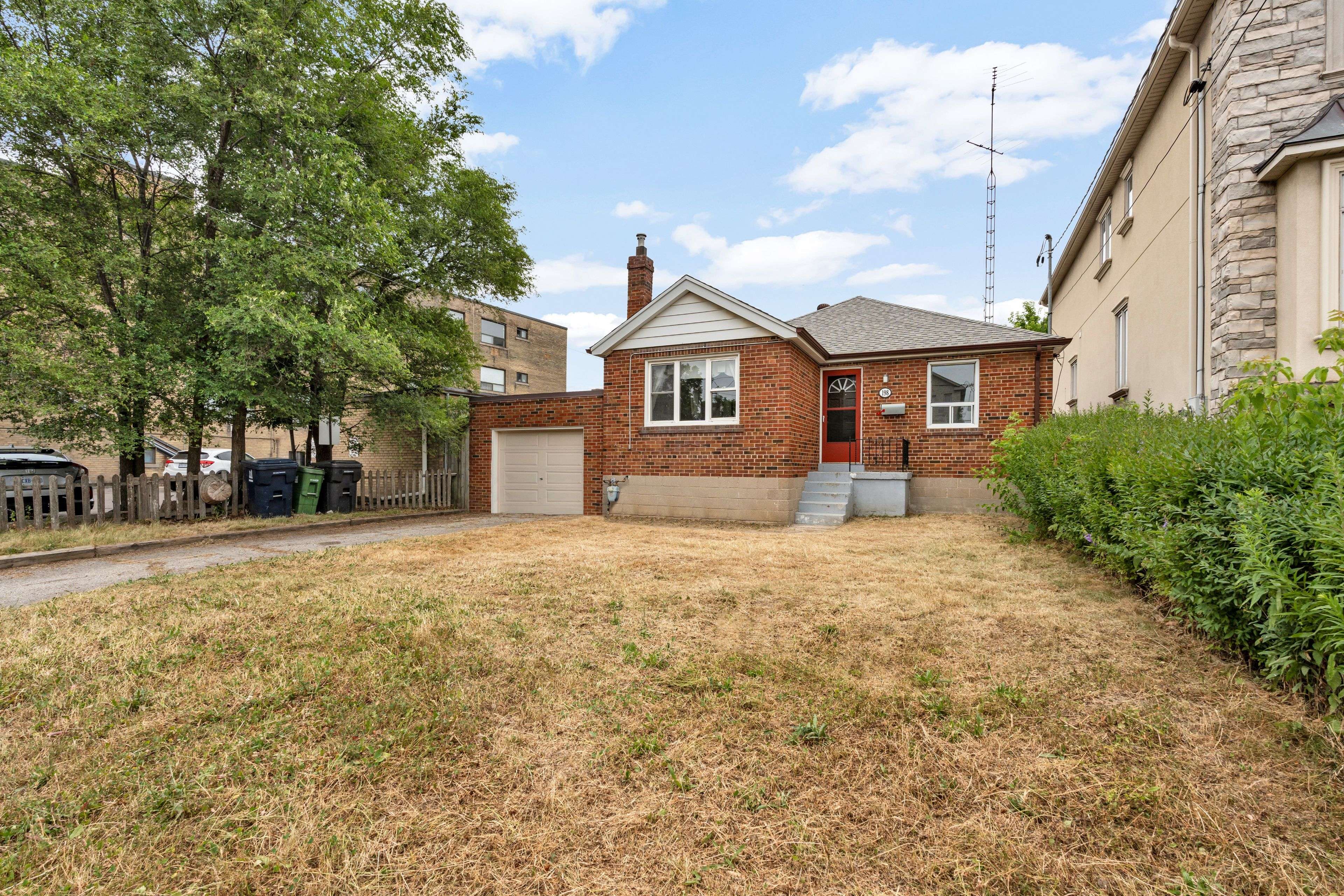 Toronto C04, ON M5M 2S5,198 Dunblaine AVE