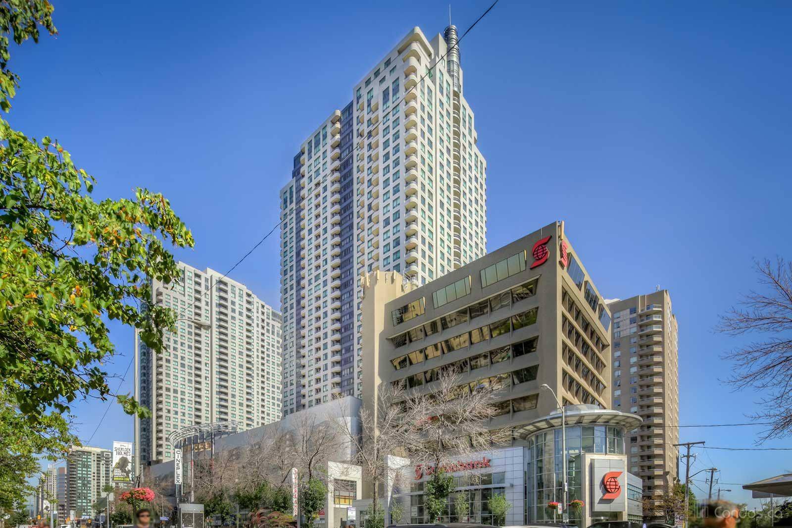 8 Hillcrest AVE #916, Toronto C14, ON M2N 6Y6
