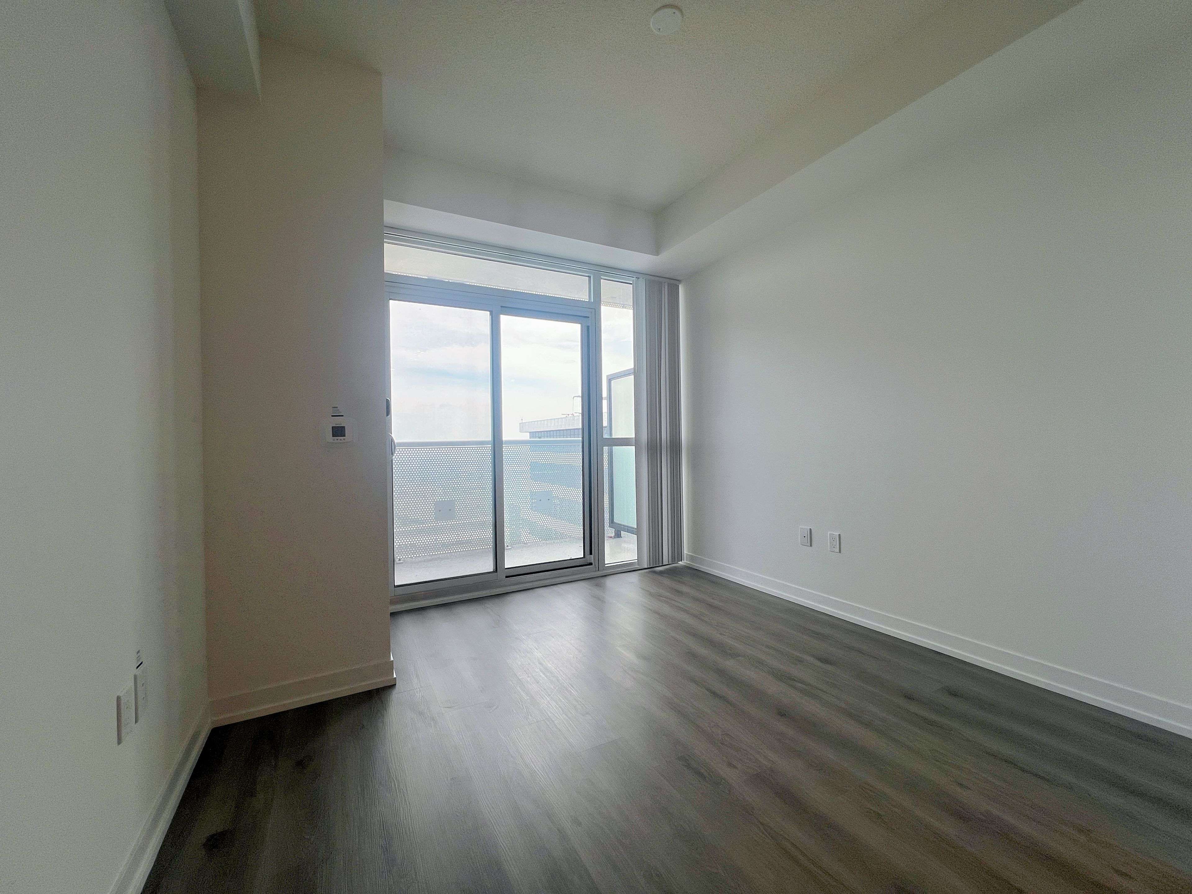 Vaughan, ON L4K 0R1,225 Commerce ST #5503