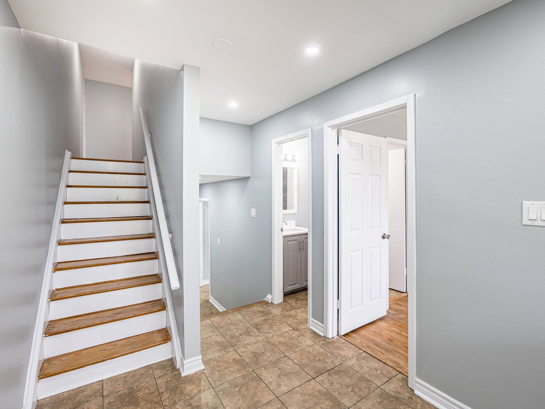 Mississauga, ON L4T 2T3,7458 Catalpa RD
