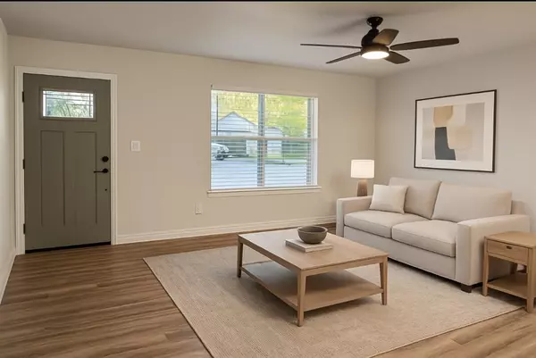 Bonham, TX 75418,423 E 5th Street