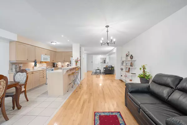 Pickering, ON L1V 7H3,1528 Avonmore SQ N