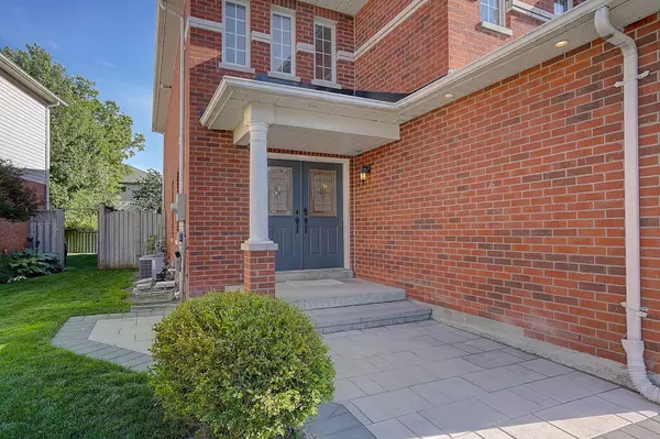 Newmarket, ON L3X 2K7,583 Heddle CRES