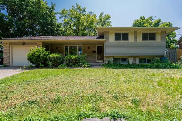 Waterloo, ON N2L 4L2,285 Thorncrest DR #UPPER LEVEL ONLY