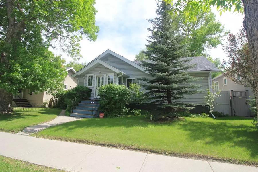 327 12 AVE NW, Calgary, AB t2m0c8
