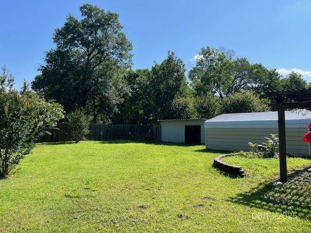 Blossom, TX 75416,615 E Fairview Street