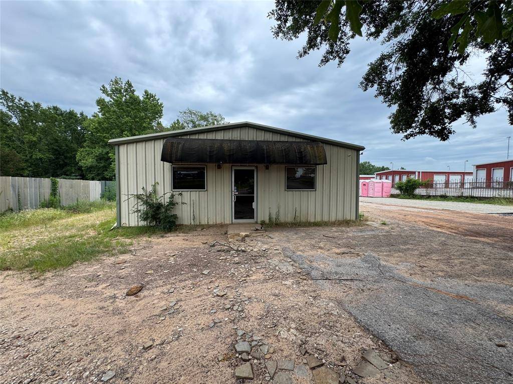 17371 State Highway 155 S, Flint, TX 75762