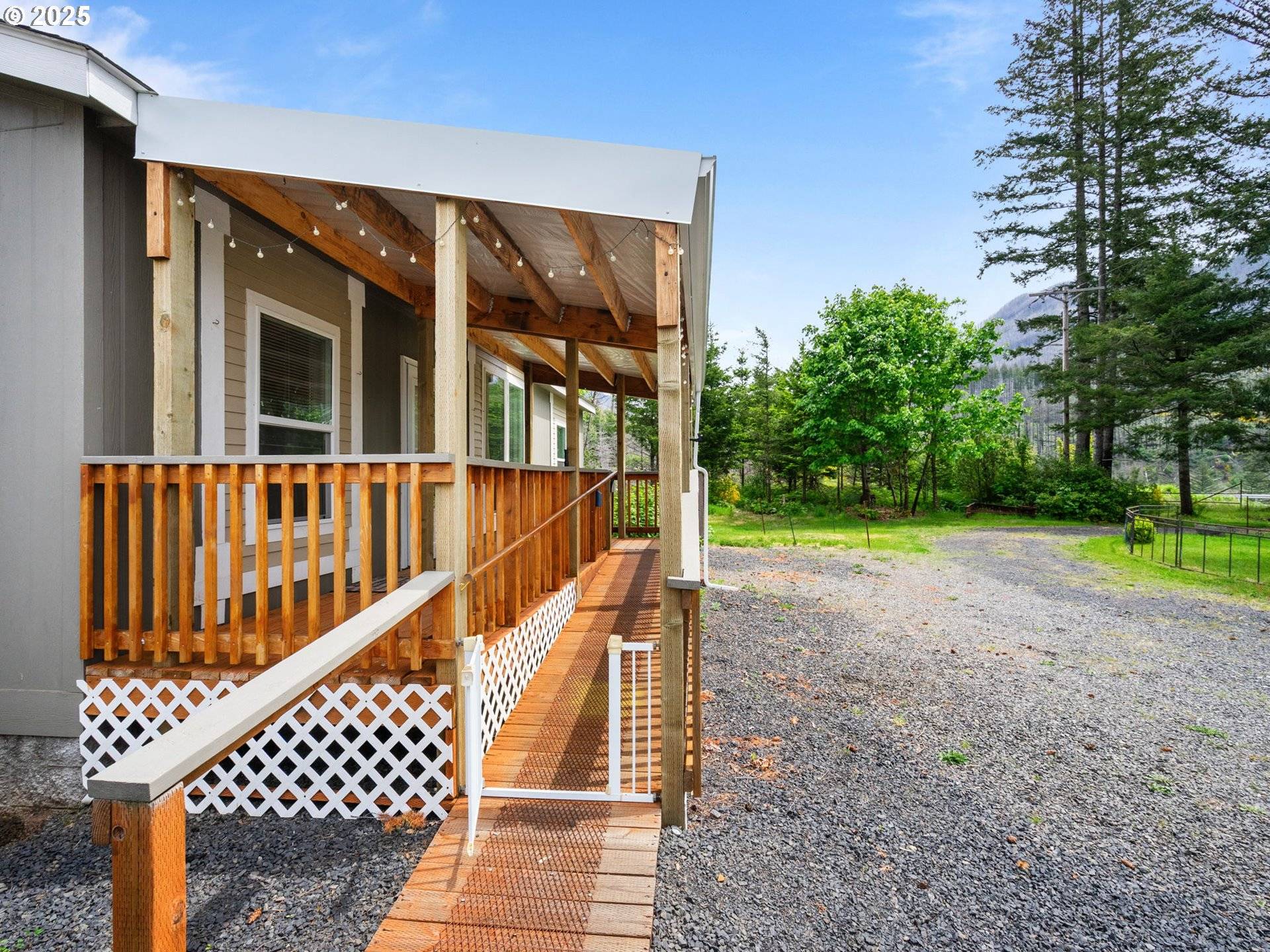 Lyons, OR 97358,33635 North Fork RD SE