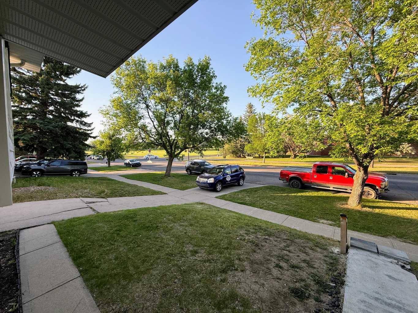 Lethbridge, AB T1K 4L3,400 McMaster BLVD West