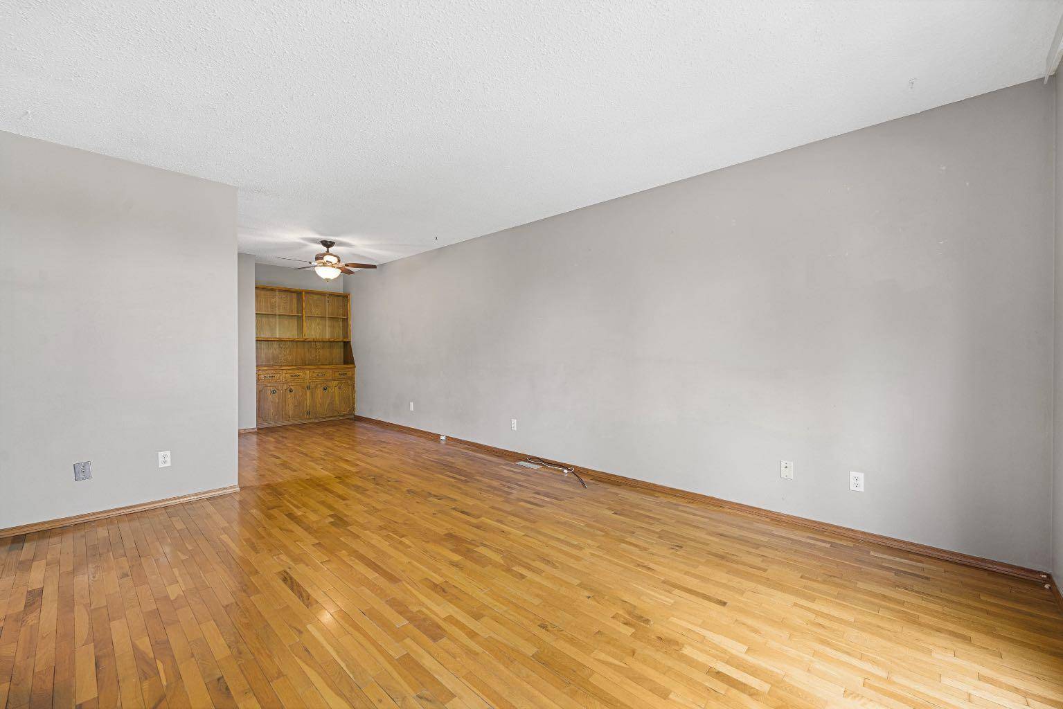 Calgary, AB T3K 1R9,107 Beacham WAY NW