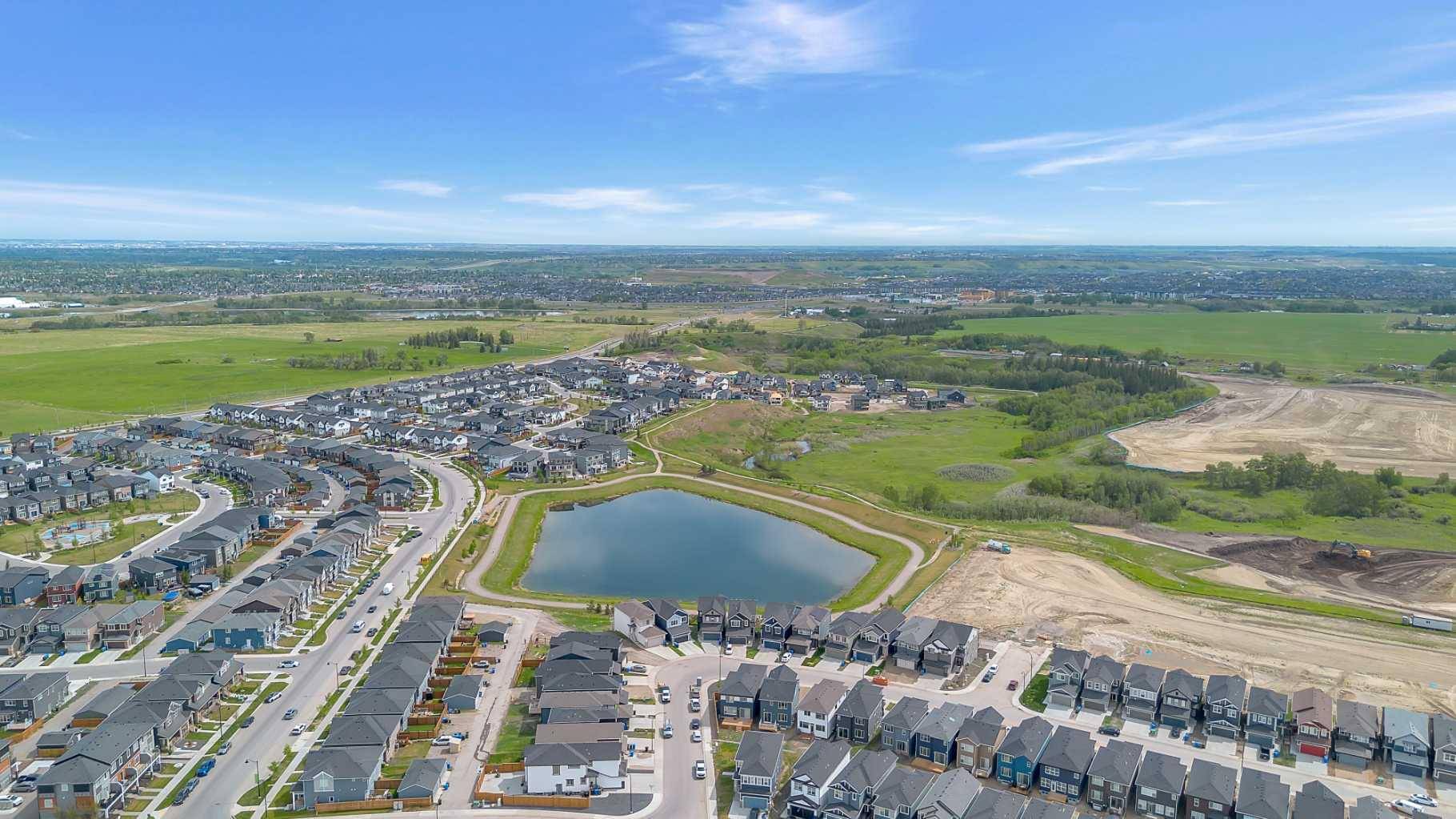 48 Creekstone LNDG Southwest, Calgary, AB T2X 5E5