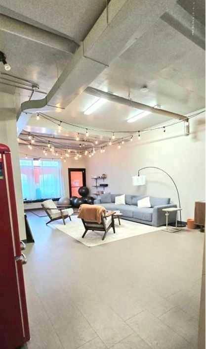Grande Prairie, AB T8V0V1,9931 100 AVE
