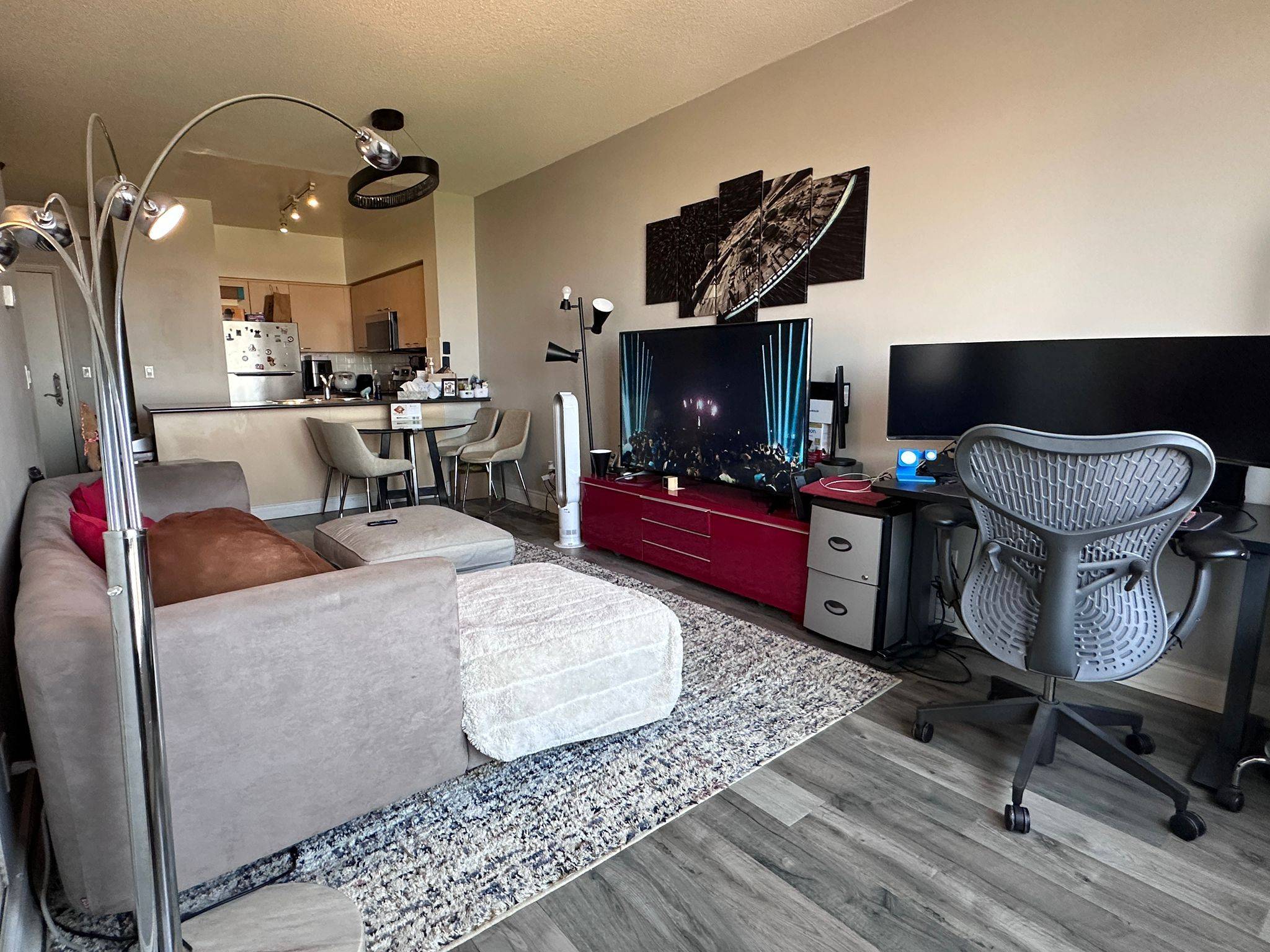 Markham, ON L3T 7Z1,51 Saddlecreek DR #LPH12