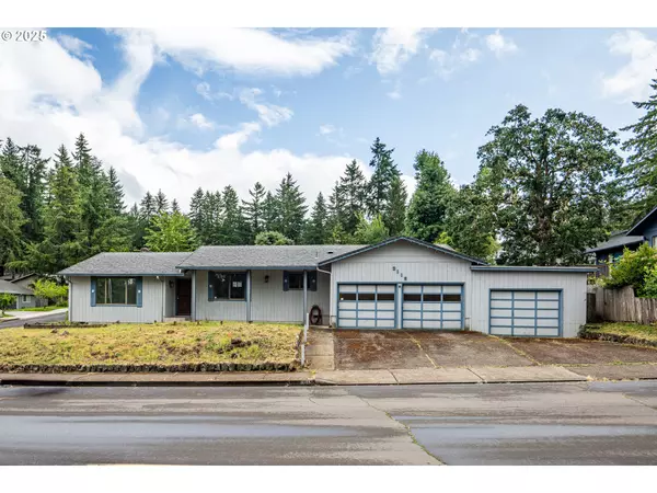 2115 W HARRISON AVE, Cottage Grove, OR 97424