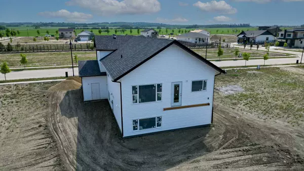 Red Deer, AB T4P 0Y8,18 Trout AVE