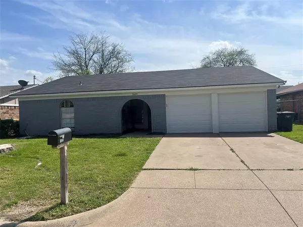 5604 Burton Avenue, Fort Worth, TX 76119