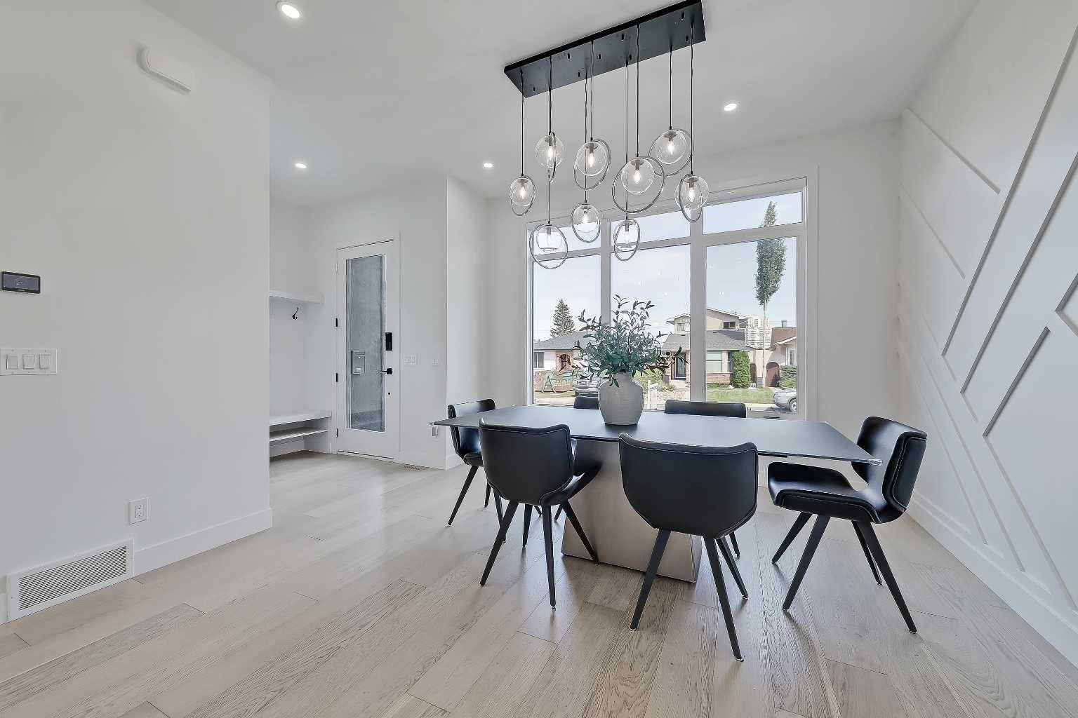 Calgary, AB T3C 1X5,1109 41 ST Southwest