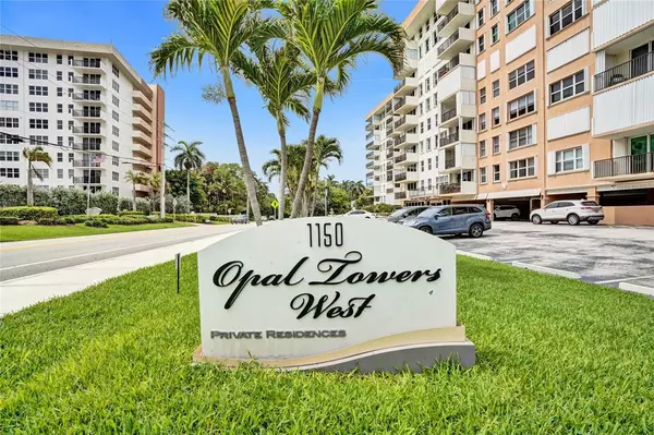 Hillsboro Beach, FL 33062,1150 Hillsboro Mile #1016